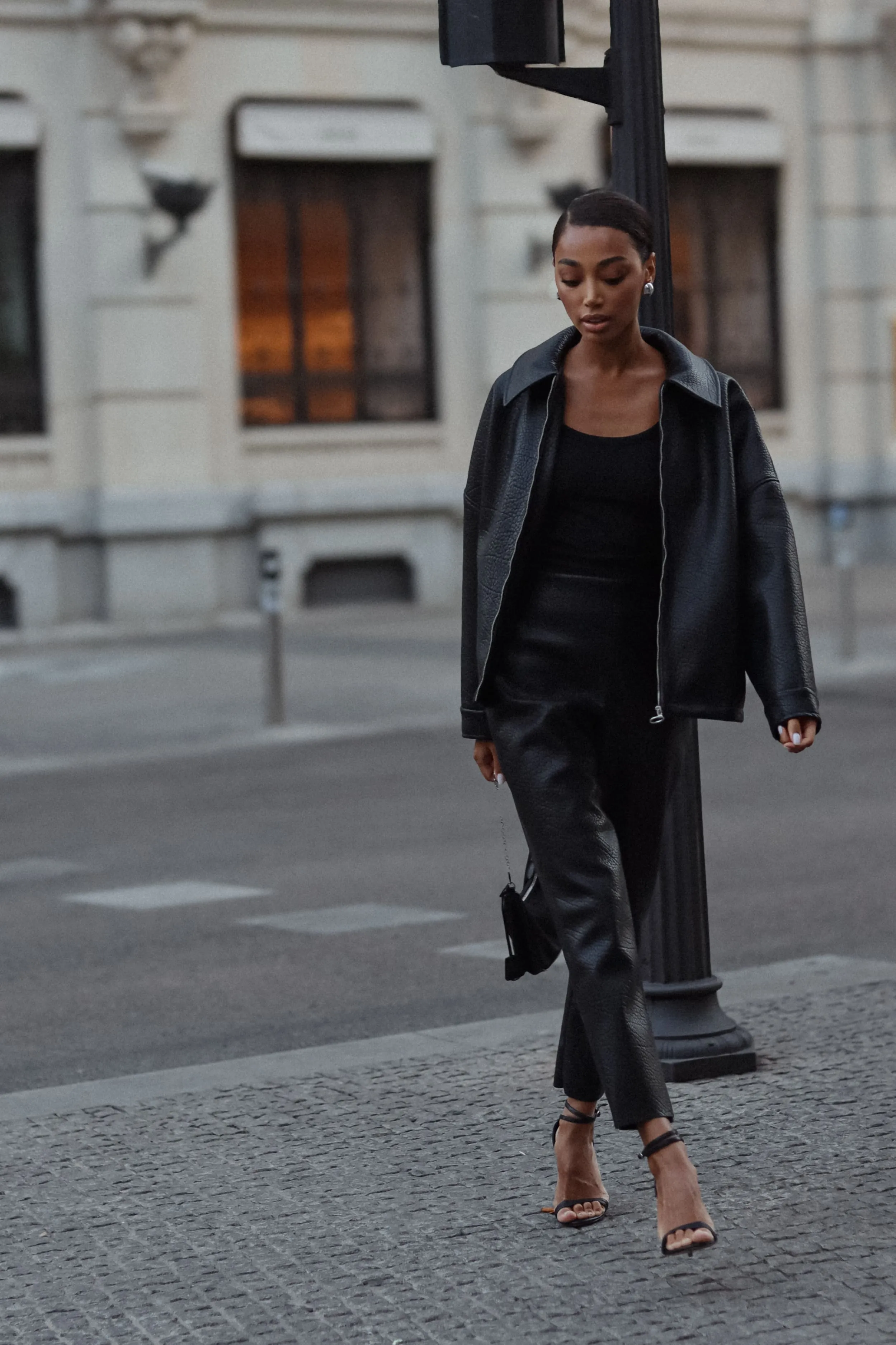 BOMBER PRETO CARDADO